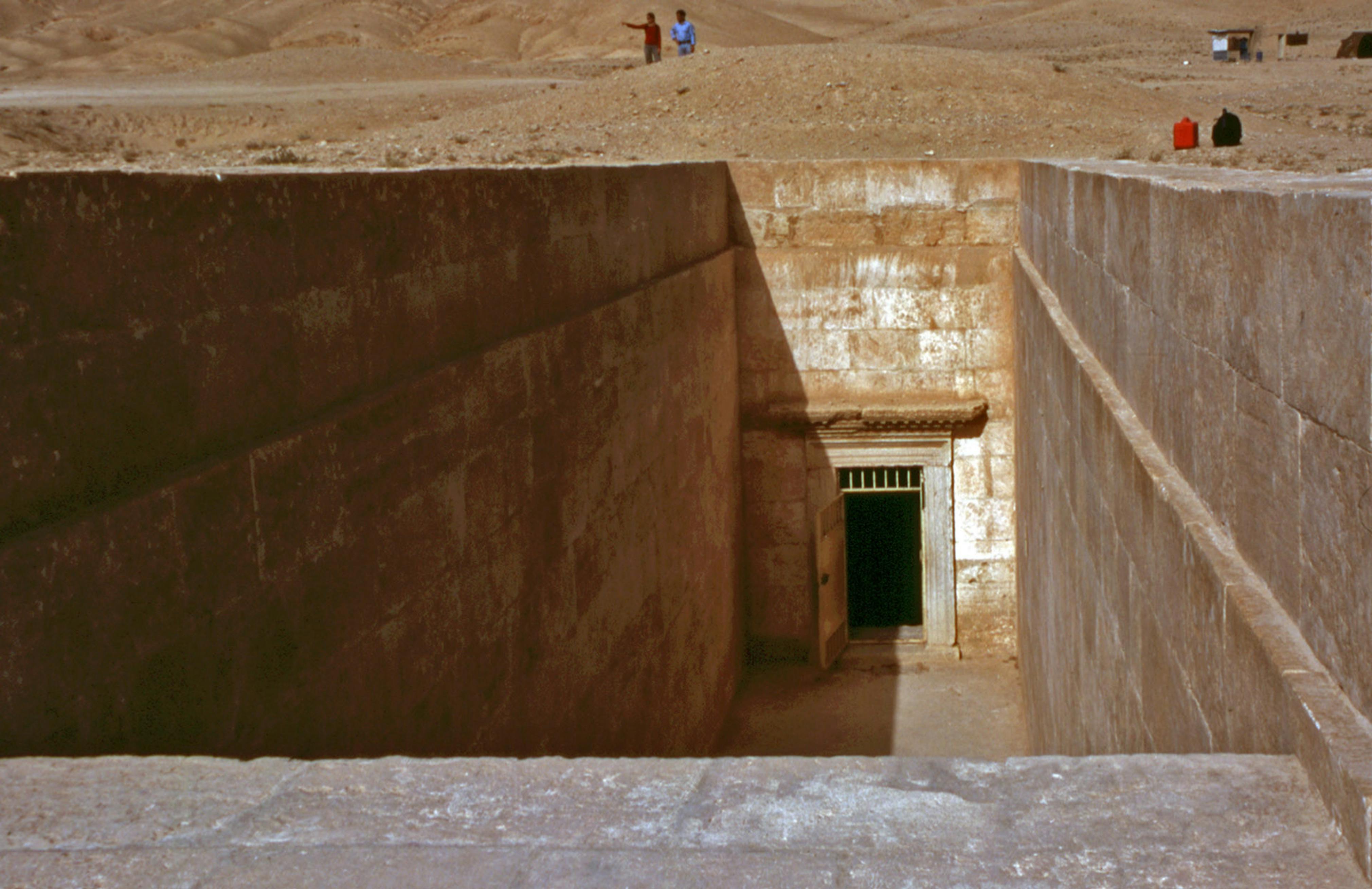 Entrance to the tomb, 2003