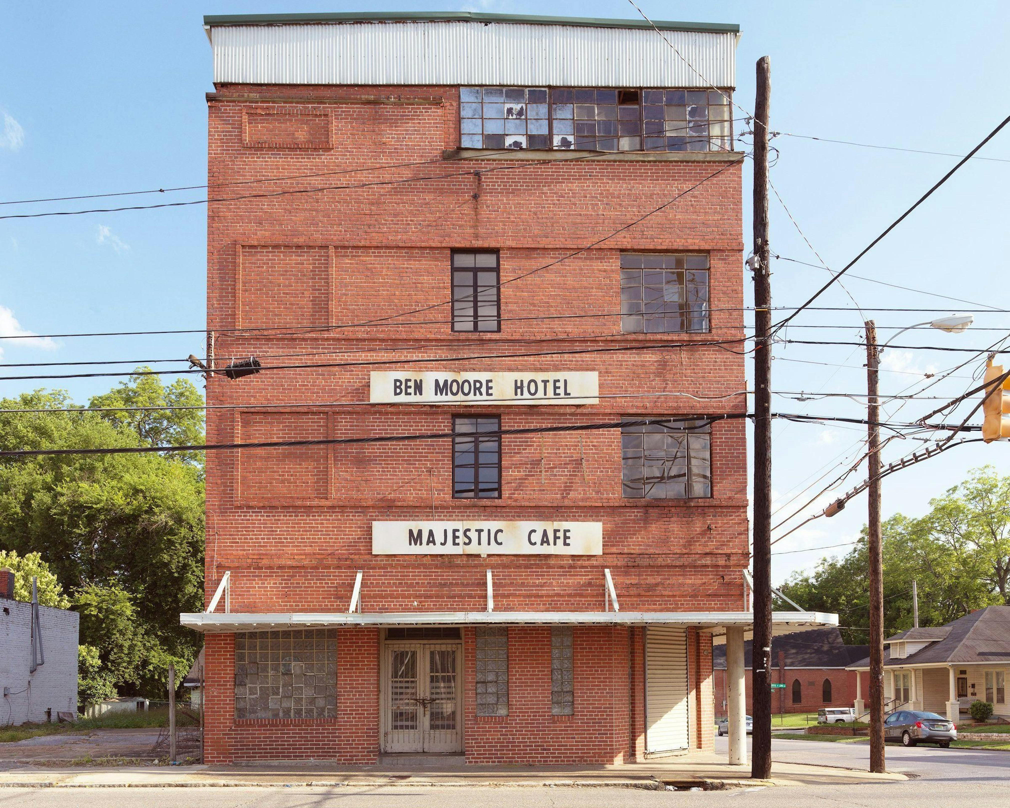 Ben Moore Hotel (c)William Abranowicz