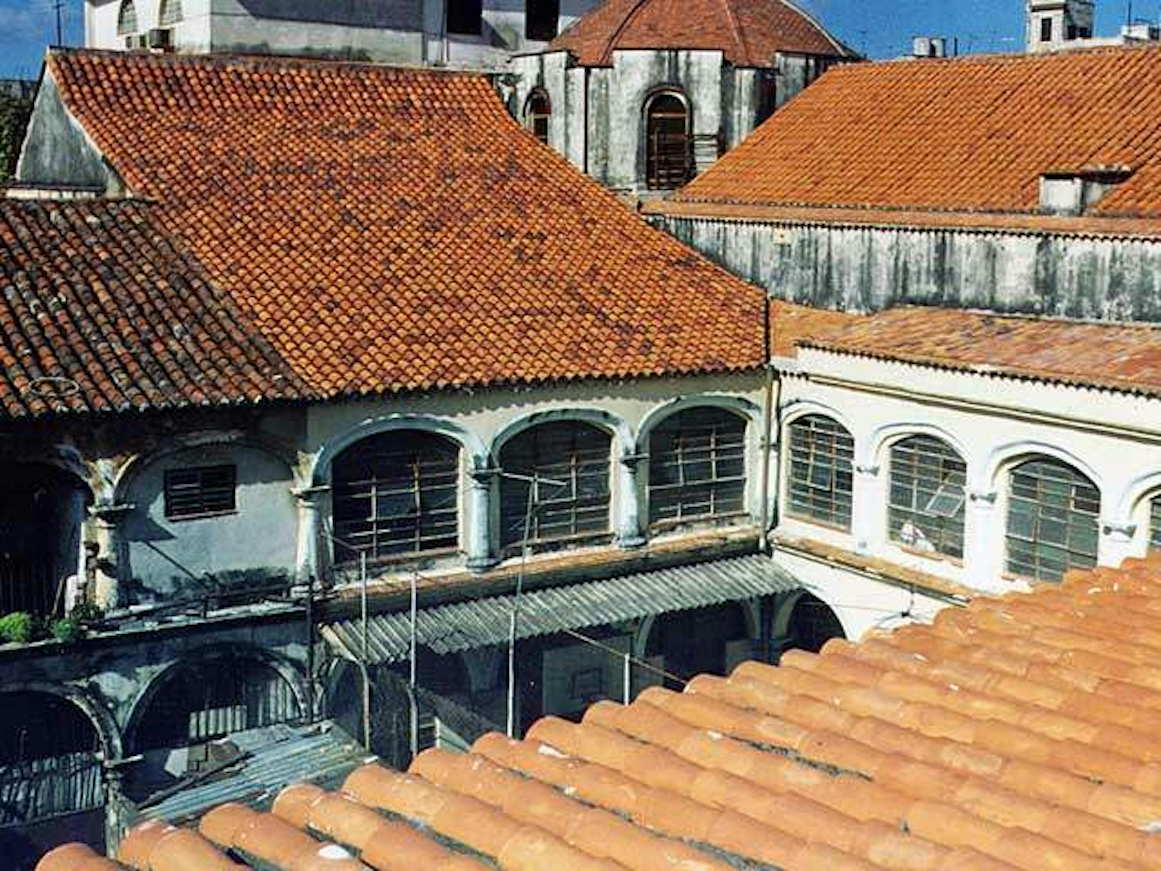 Santa Teresa de Jesús Cloisters