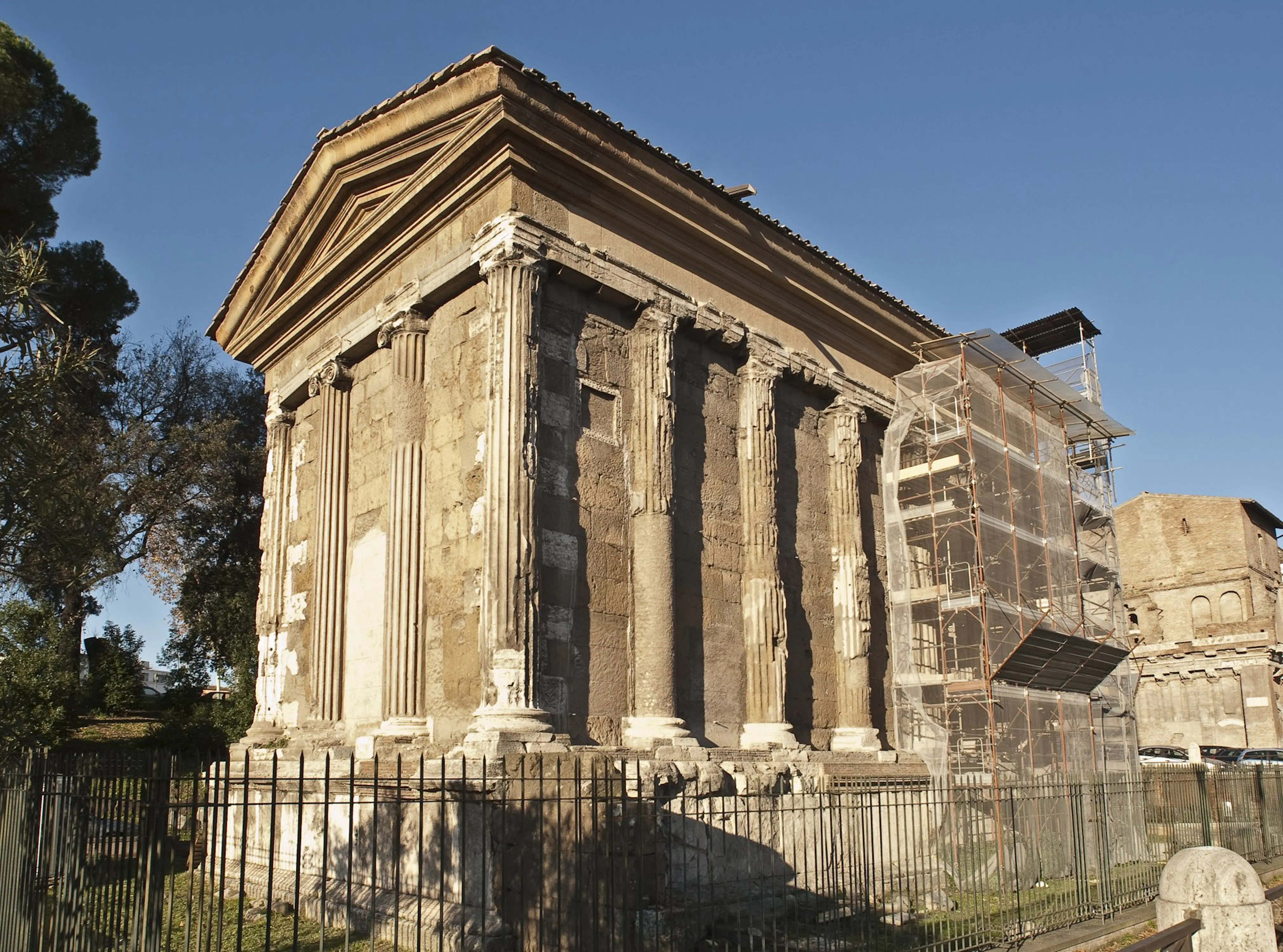 Temple Of Ancient Rome San Lorenzo In Miranda A Church In A Temple