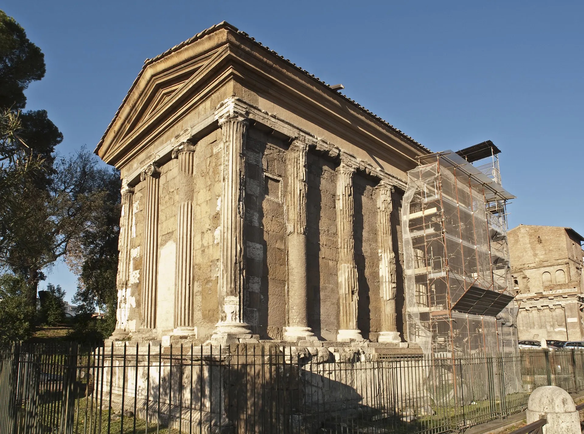 Famous Temples In Rome Temple Of Ancient Rome San Lorenzo In Miranda A Church In A Temple