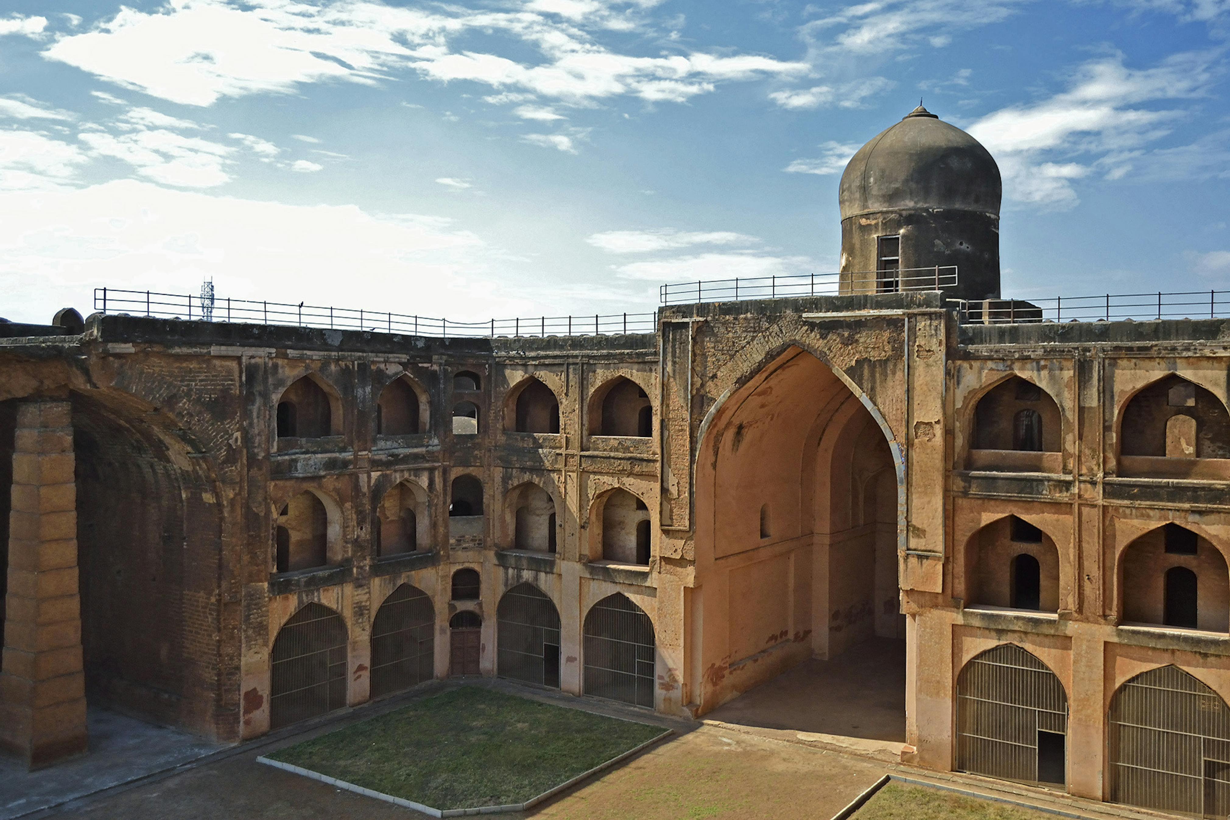 97 ind bidar