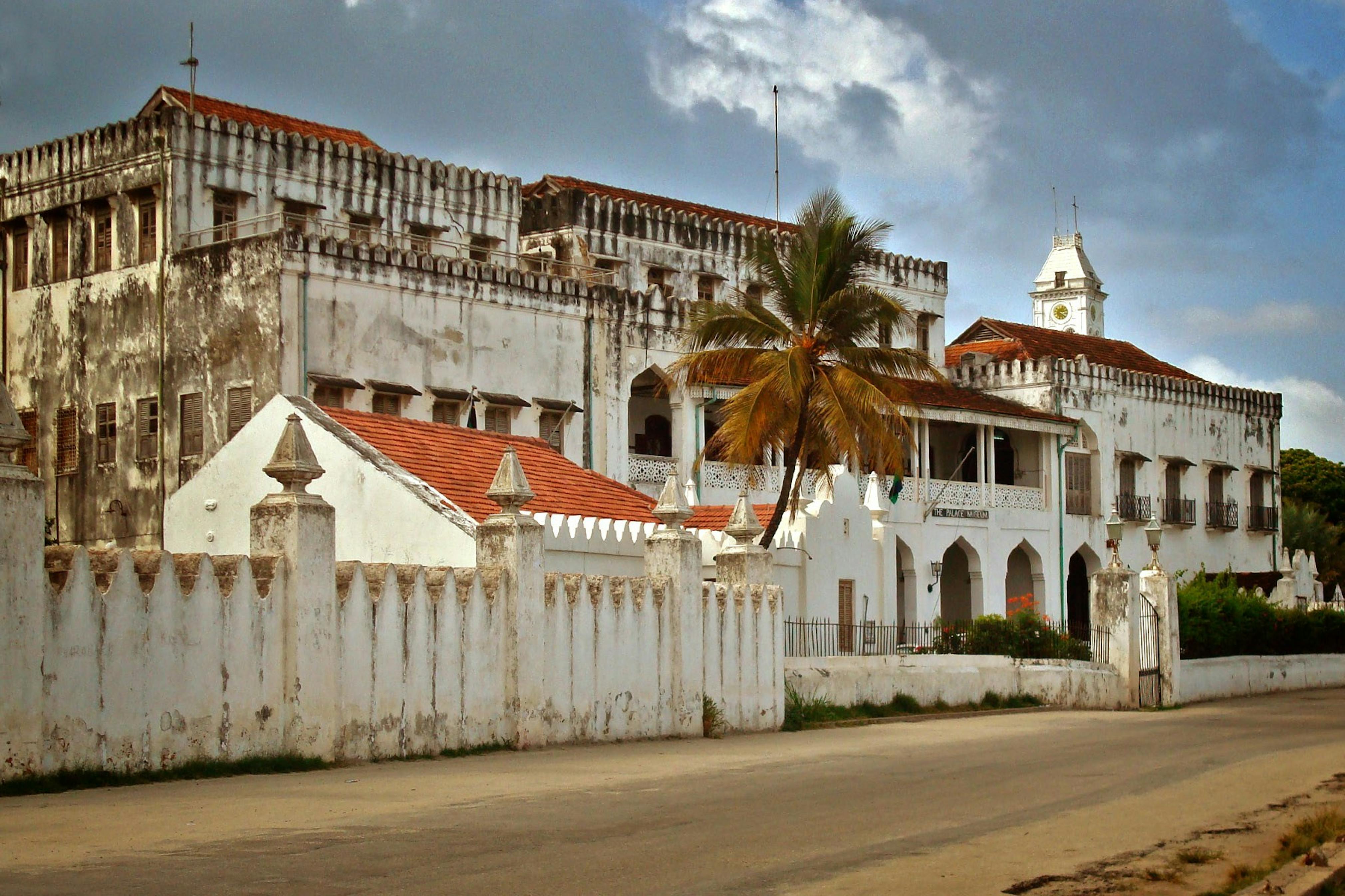House of Wonders and Palace Museum