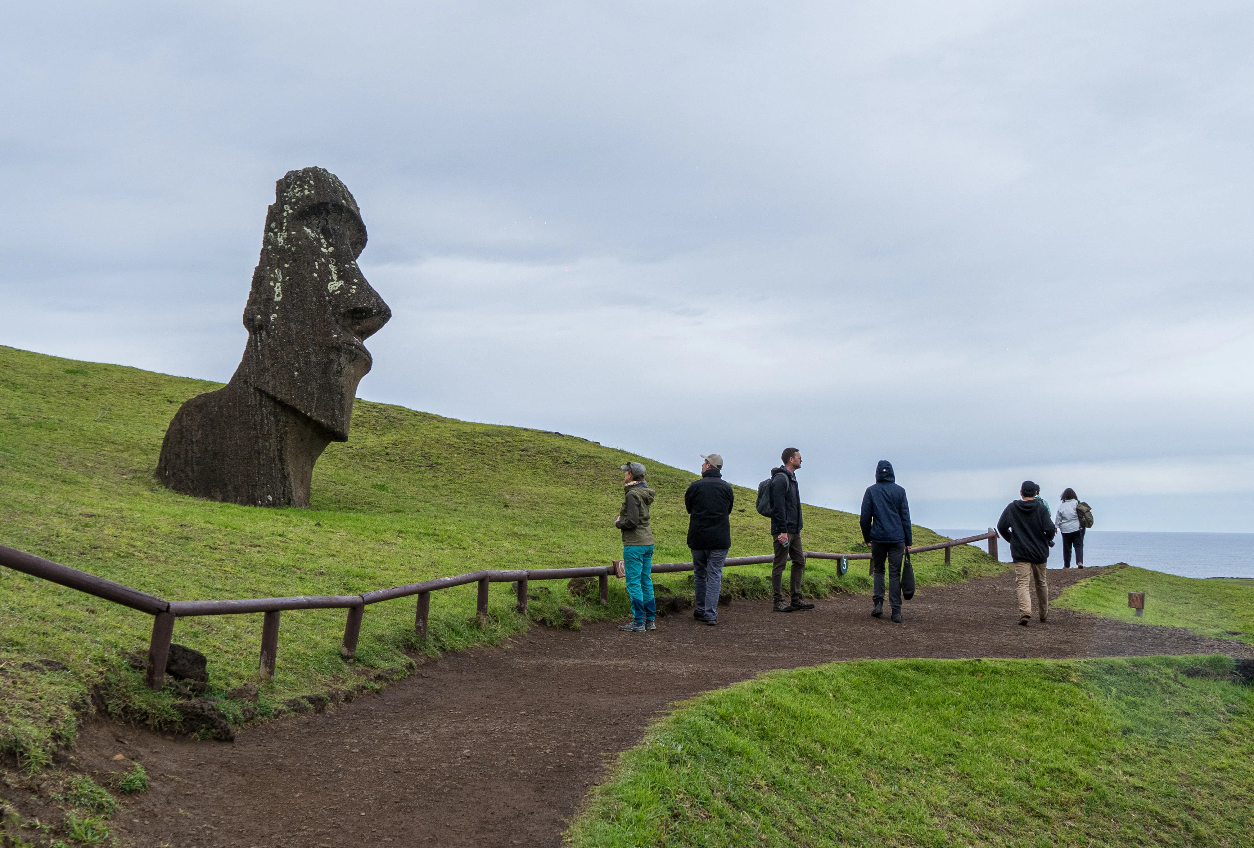 CHL Rapa Nui Rano Raraku