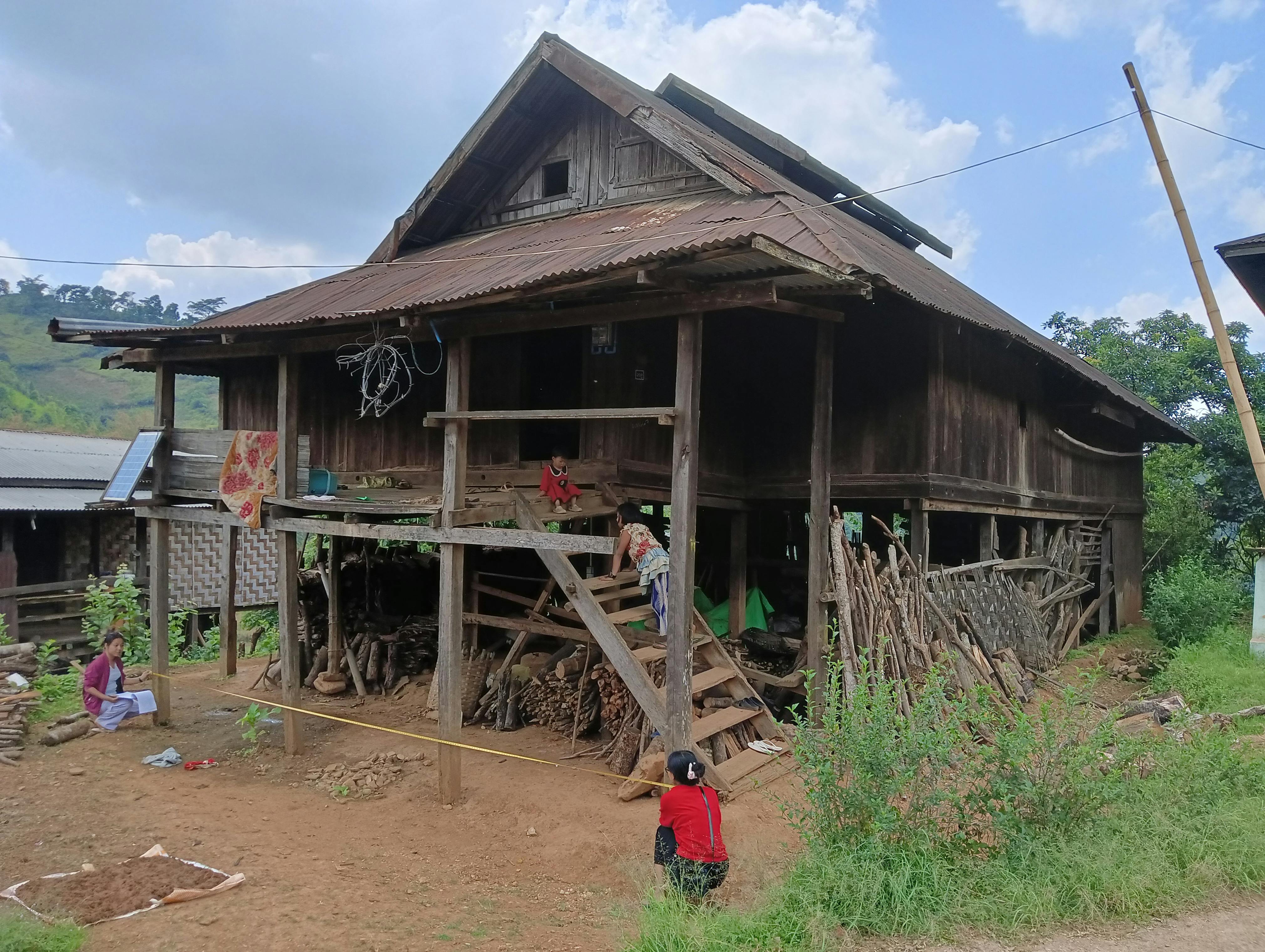 MMR Burmese Farmhouse