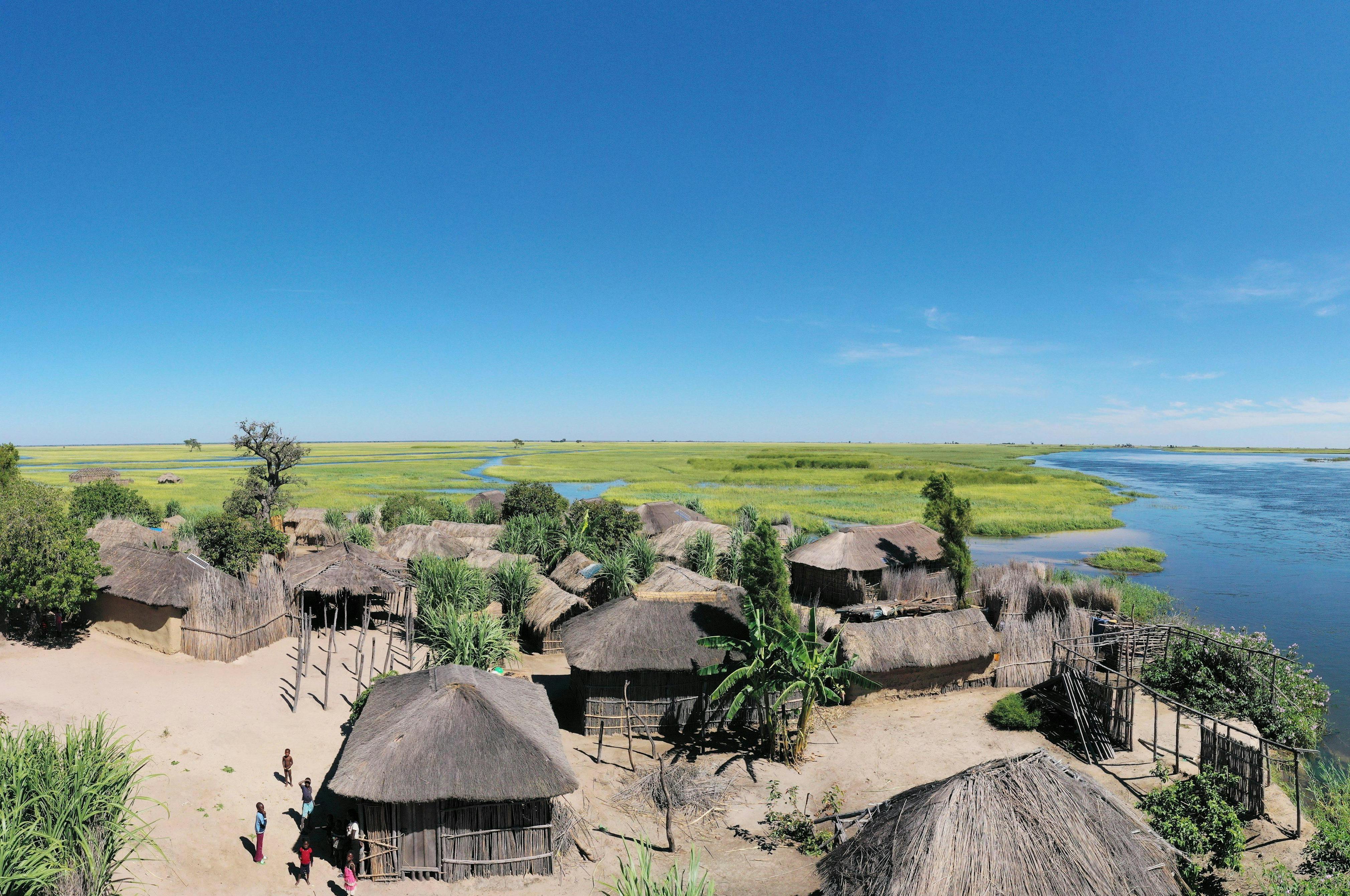 ZMB_Barotse Floodplan_Makono Royal Burial Site (cropped)