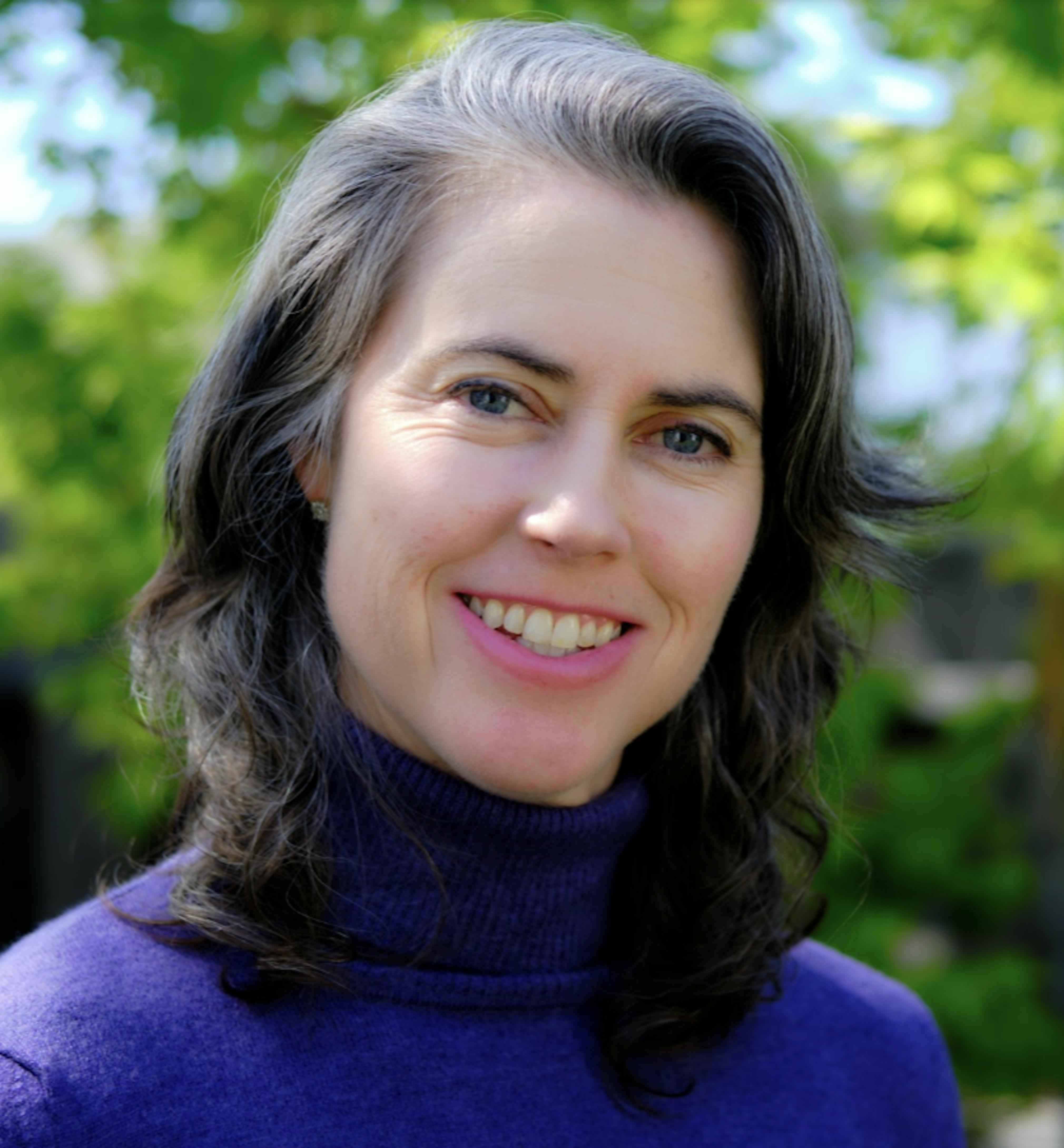 Elizabeth Lee Headshot