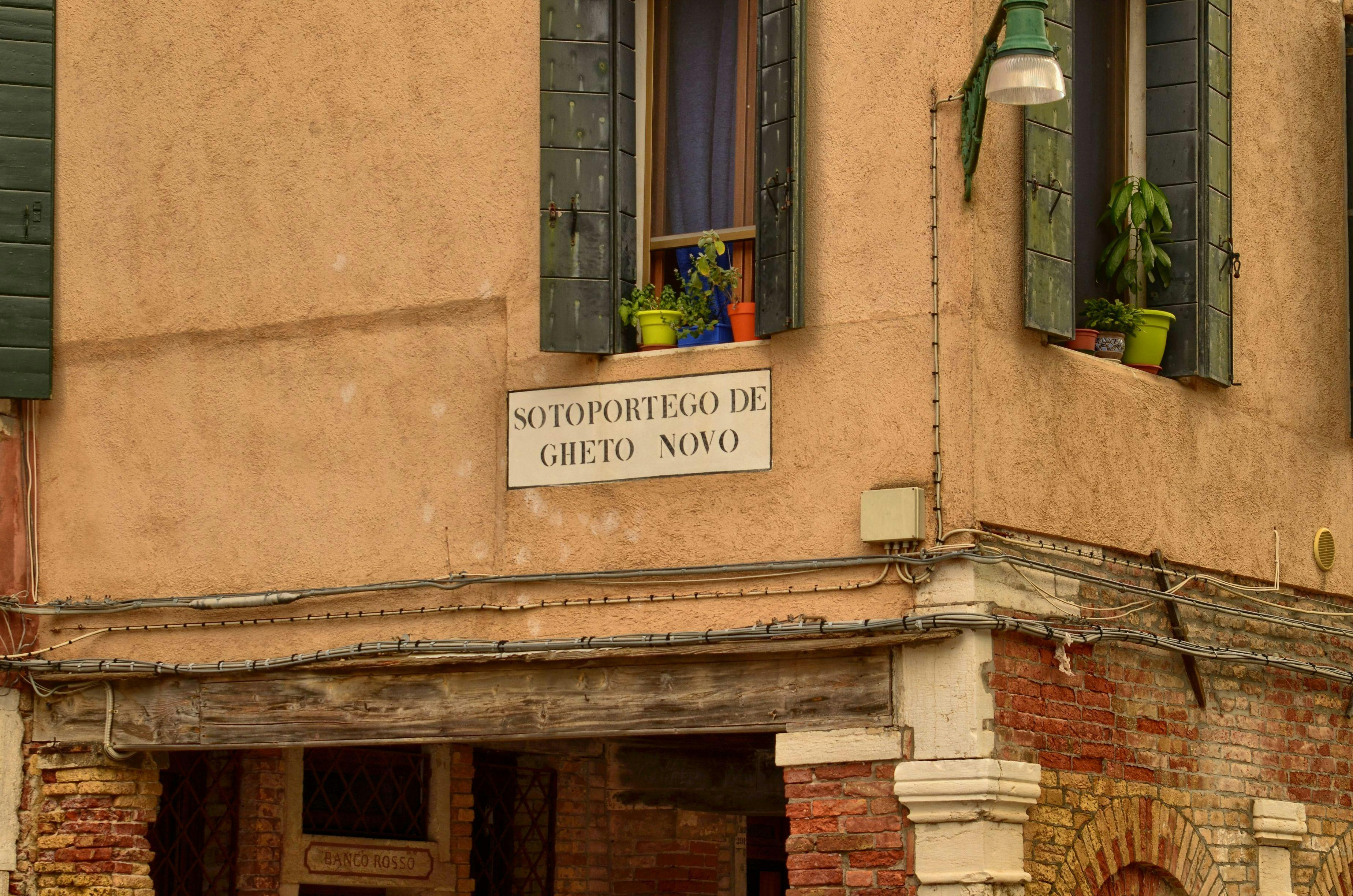 A0 shutterstock 1194300607 1