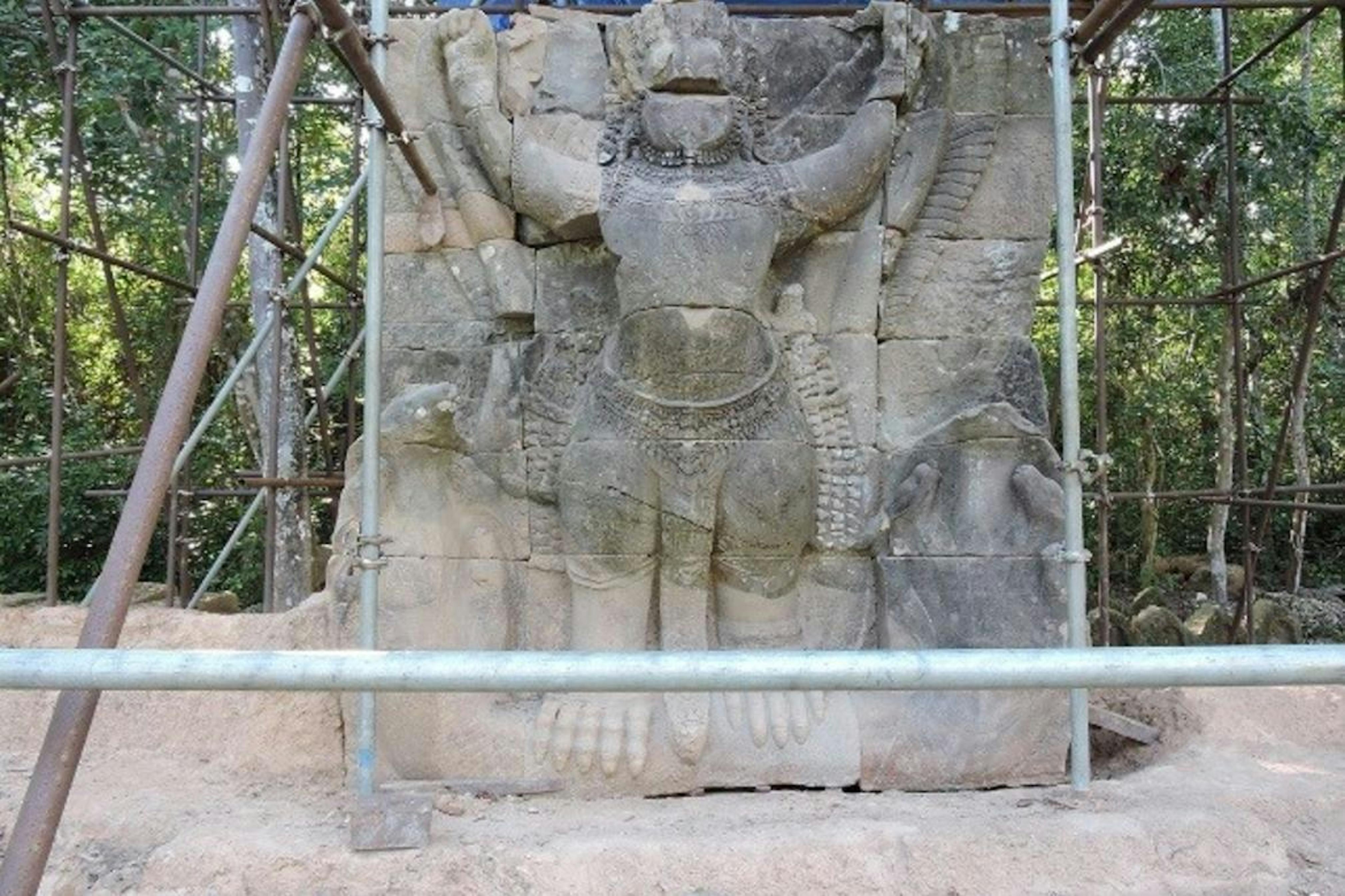Garuda 39 at the beginning of restoration 
