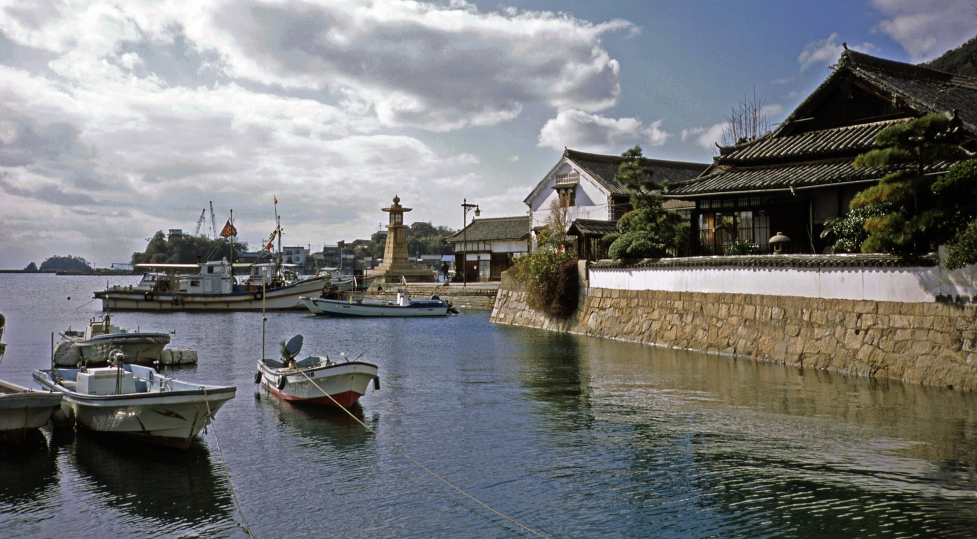 Tomo Port Town