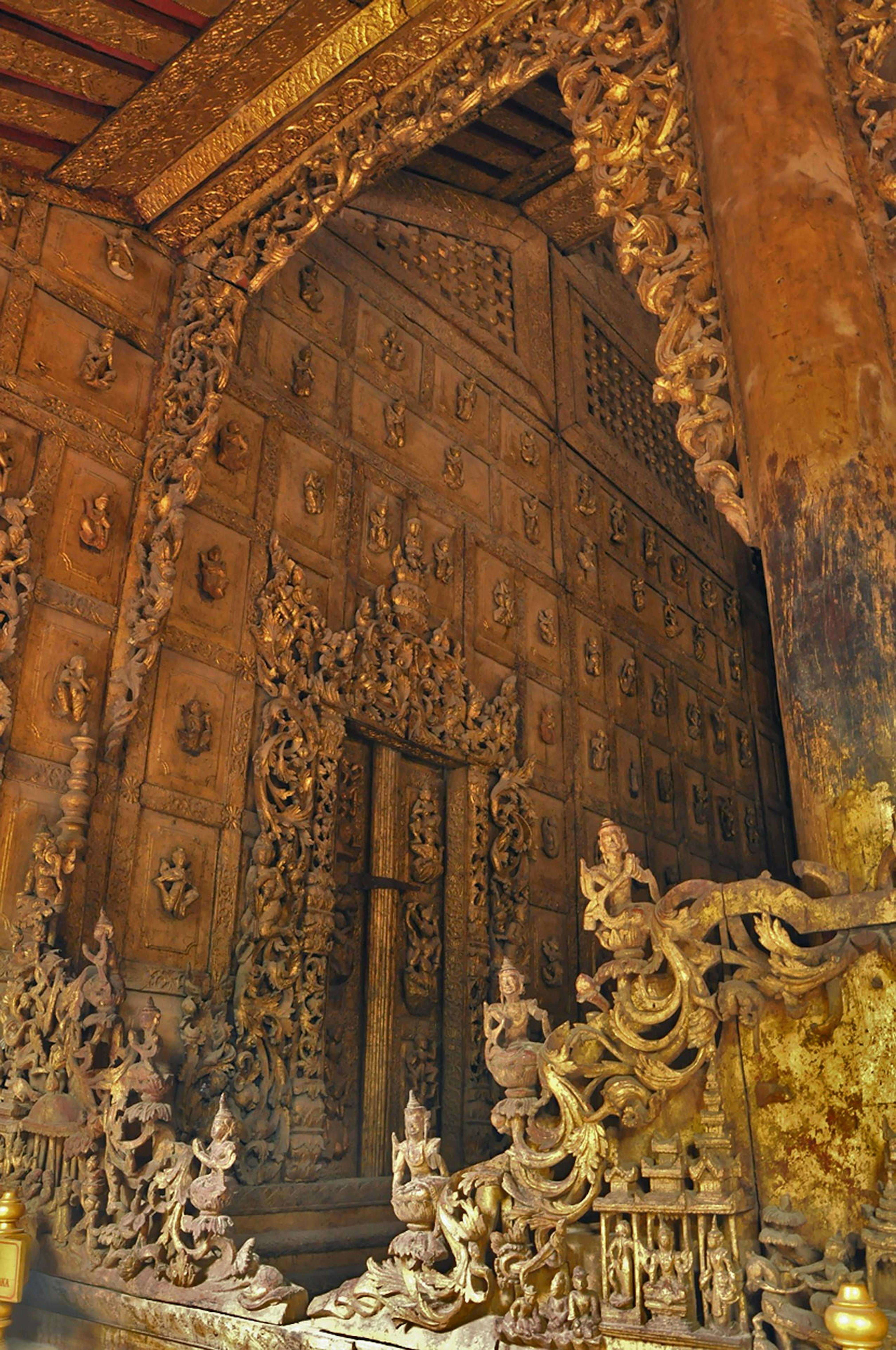 The gilded interior, 2014